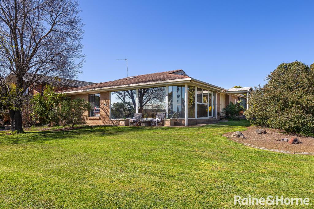 28 EASTLAKE DR, LAKE ALBERT, NSW 2650