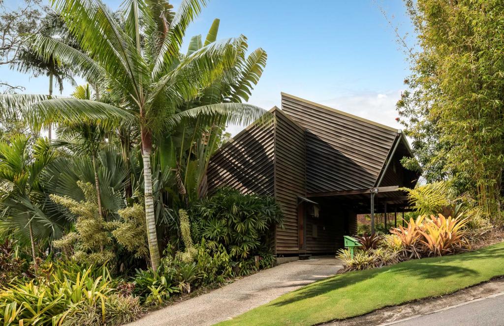 1 Sherman St, The Gap, QLD 4061