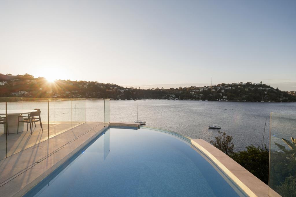 304 Edinburgh Rd, Castlecrag, NSW 2068