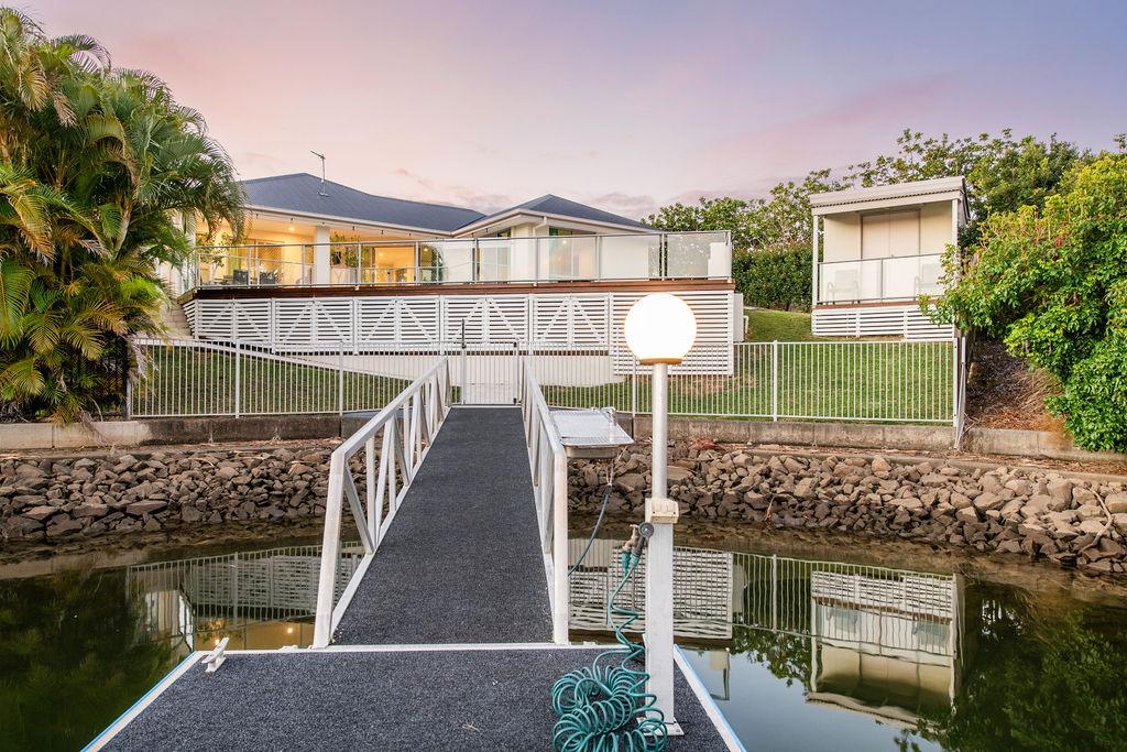 2 Ferrymans Ct, Helensvale, QLD 4212