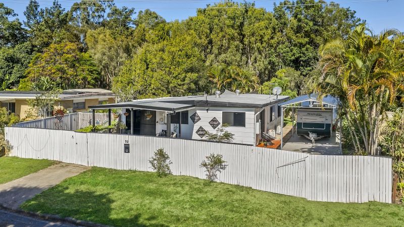 32 Dwyer St, Beachmere, QLD 4510