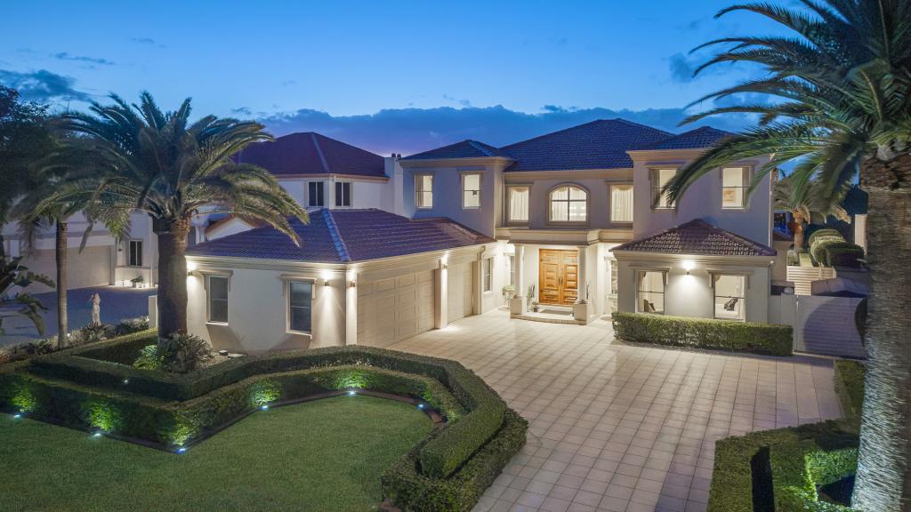 1131 Beechwood Dr, Hope Island, QLD 4212