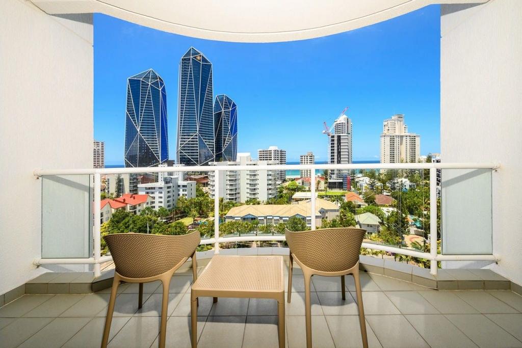 817 & 818/2807 Gold Coast Hwy, Surfers Paradise, QLD 4217