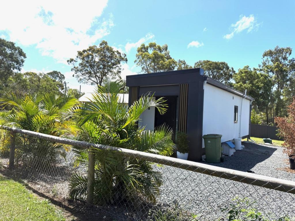5 Francis Rd, Macleay Island, QLD 4184