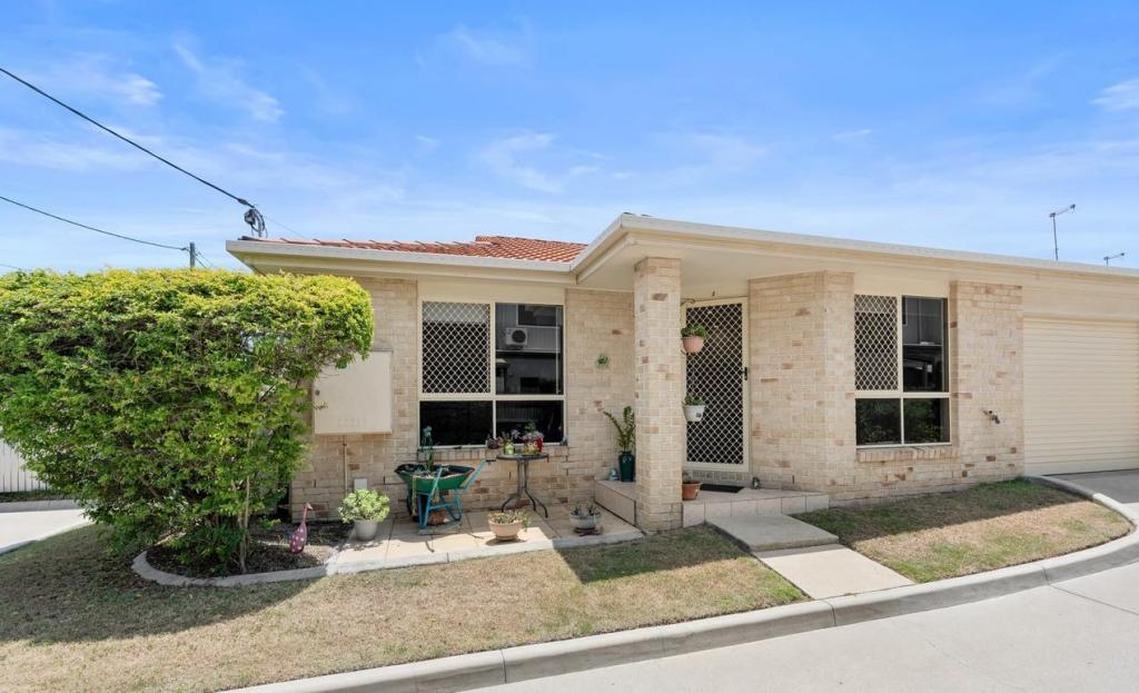 1/16 Blakeney St, Woody Point, QLD 4019