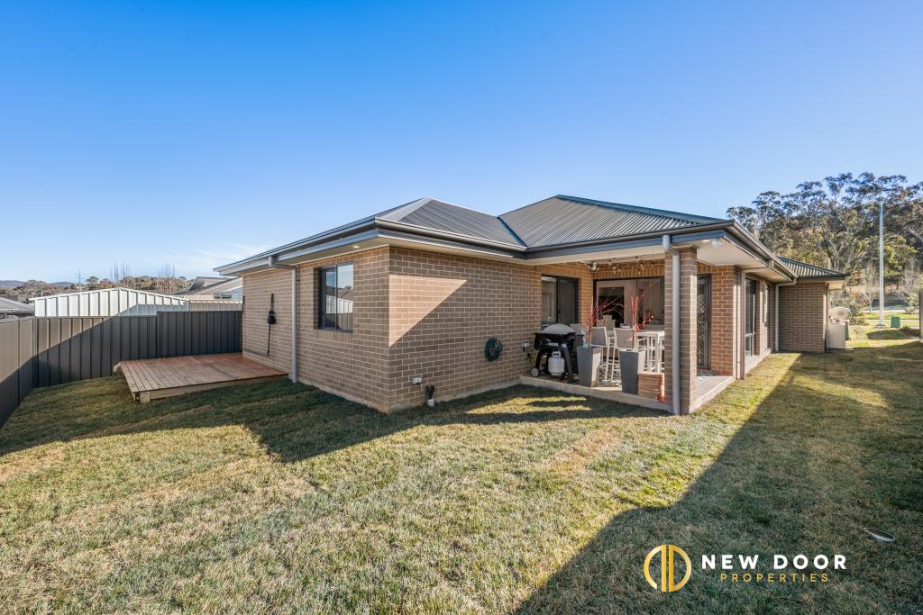 50 Erskine Loop, Googong, NSW 2620