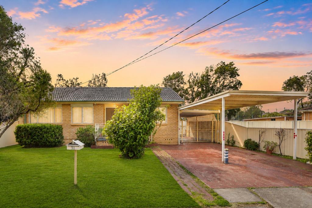 31 Portia Rd, Toongabbie, NSW 2146