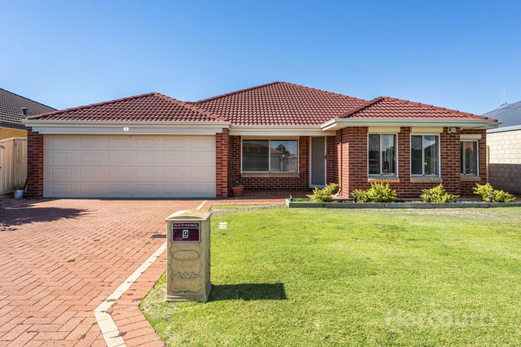 9 FREELING RD, PORT KENNEDY, WA 6172