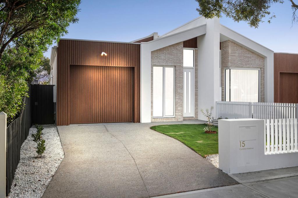 15 CONISTON AVE, AIRPORT WEST, VIC 3042