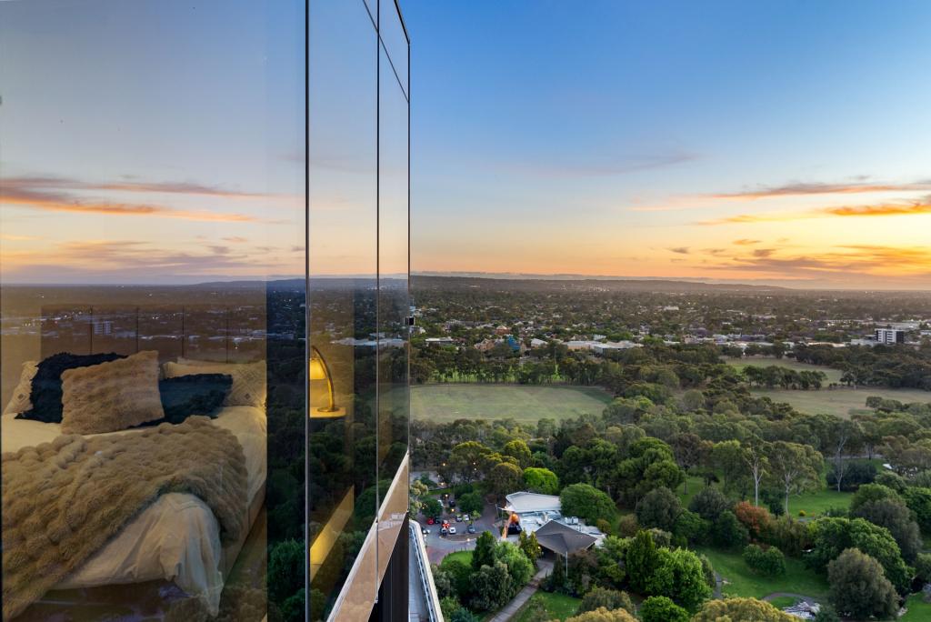 Penthouse - 2604/421 King William St, Adelaide, SA 5000