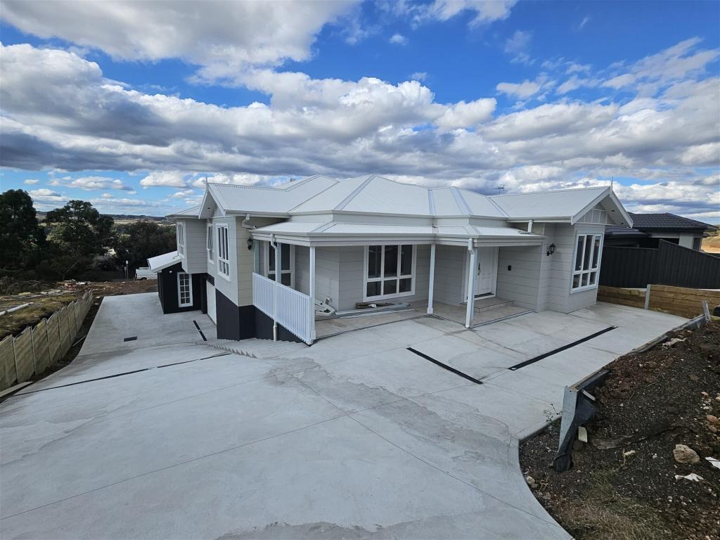 69 Darley Dr, Darley, VIC 3340