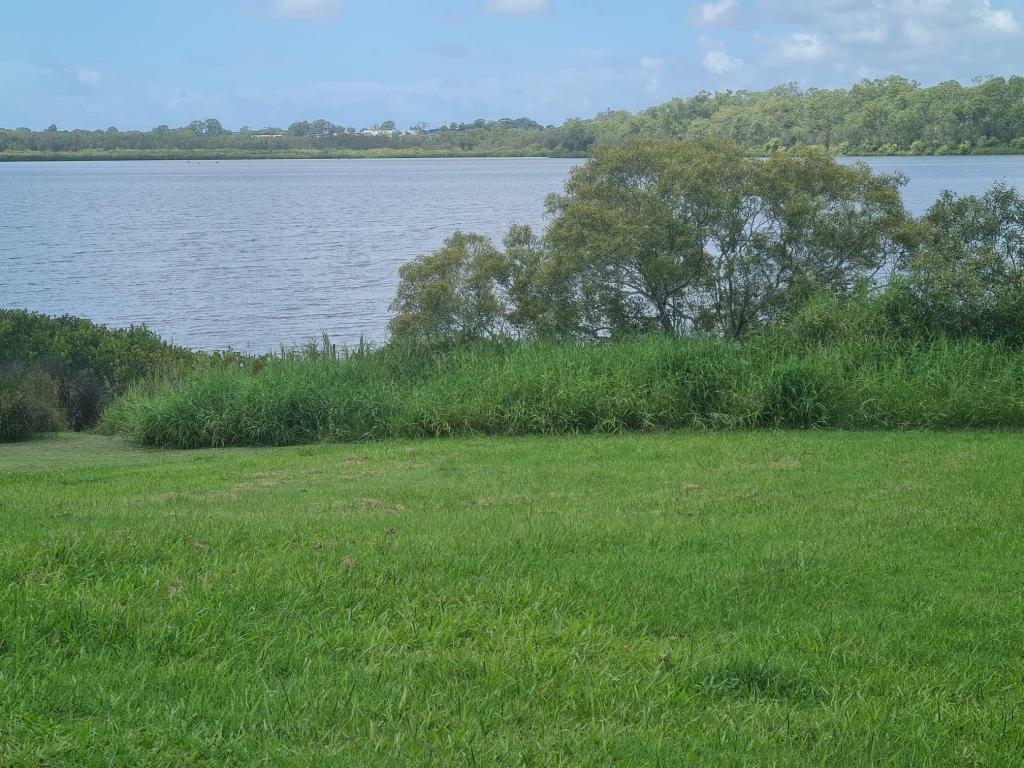 1/2 Sidoni St, Tewantin, QLD 4565