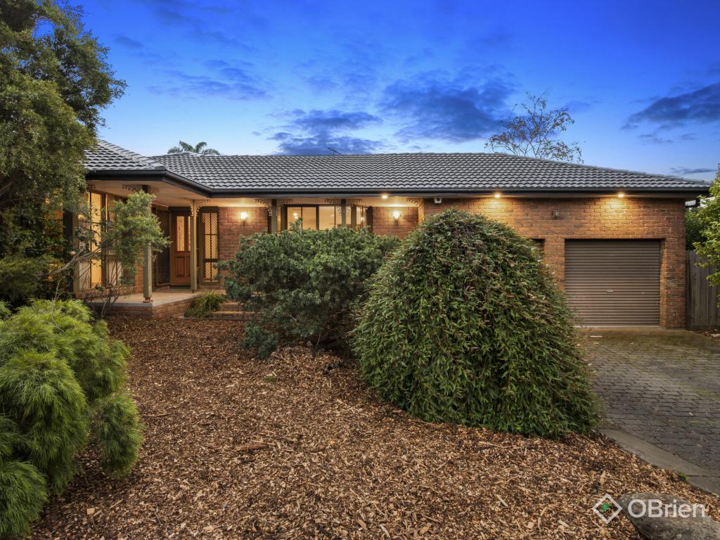 4 Shannon Way, Berwick, VIC 3806