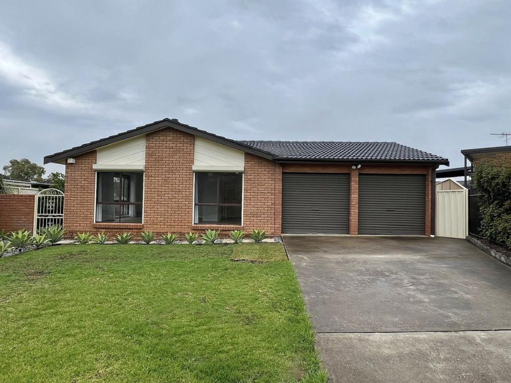 10 Elbe Pl, Kearns, NSW 2558