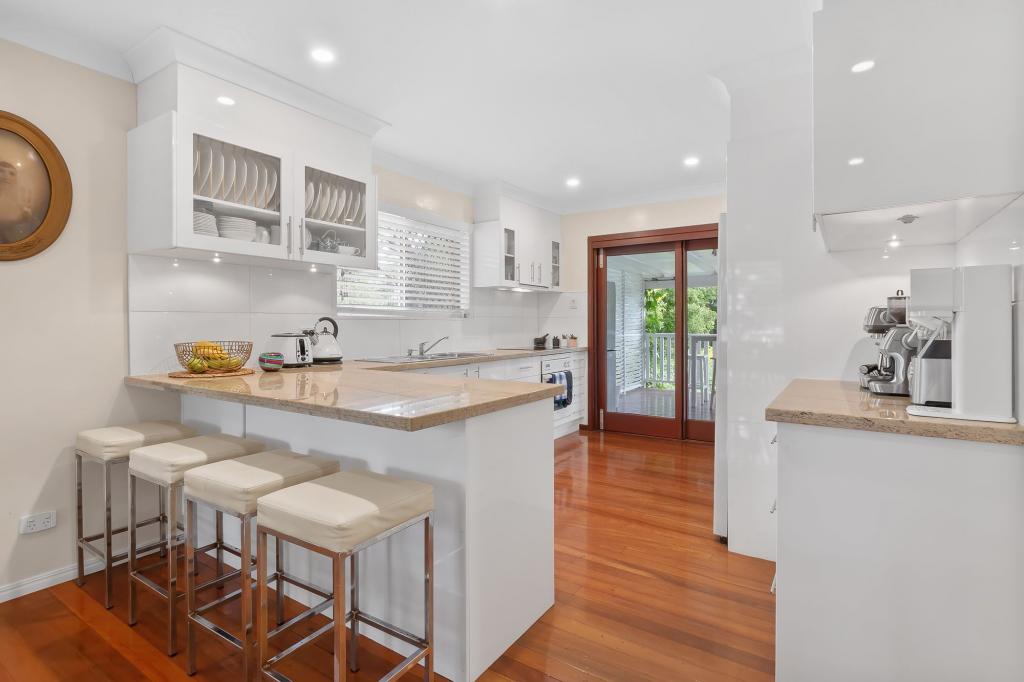 9 ARA ST, CAMP HILL, QLD 4152