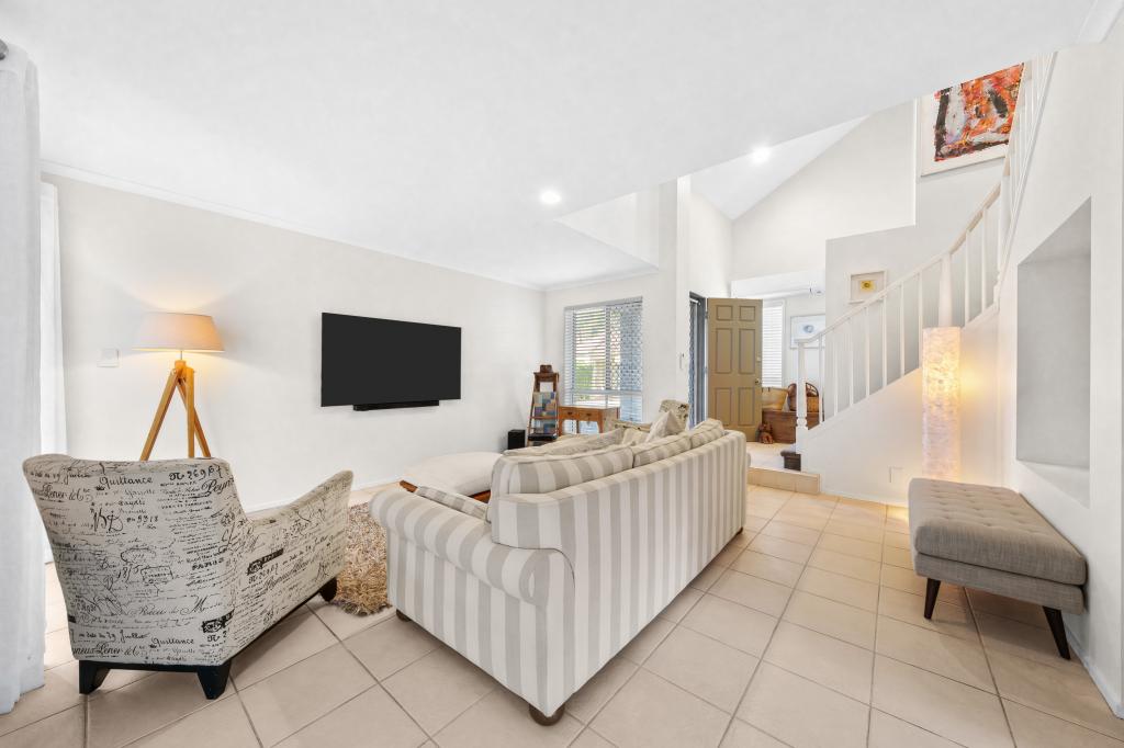 2/22 Burra St, Surfers Paradise, QLD 4217