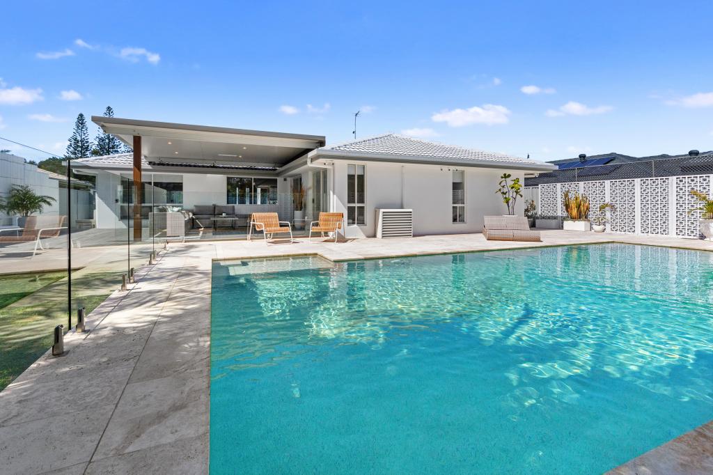 92 Cassowary Dr, Burleigh Waters, QLD 4220