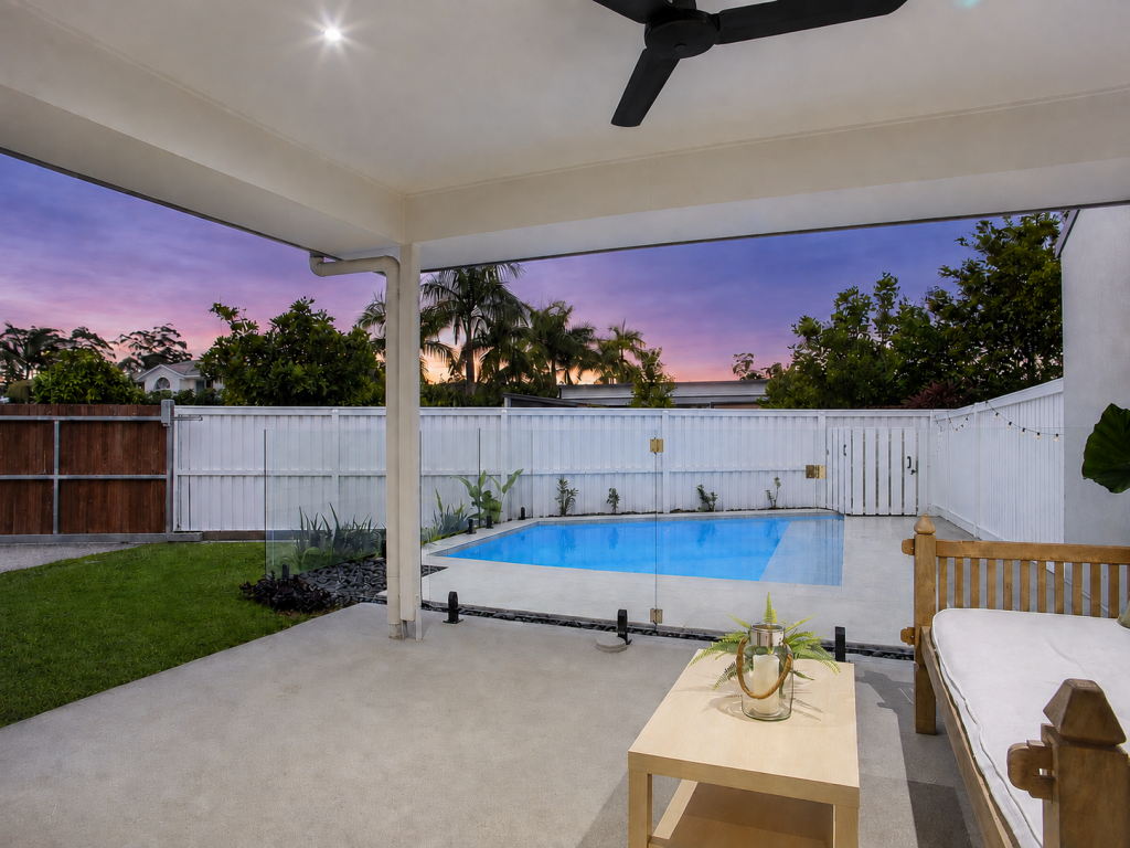 2/2 HONEYSUCKLE CT, BUDERIM, QLD 4556