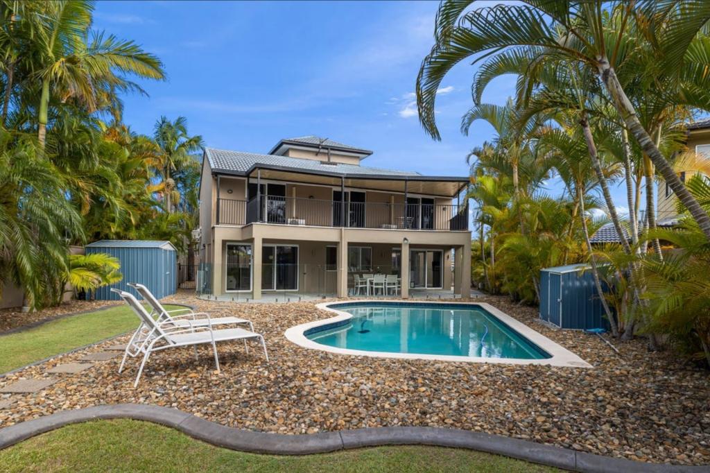 14 Bermuda St, Broadbeach Waters, QLD 4218