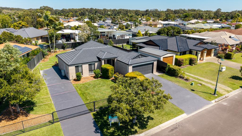 6 Boram St, Currimundi, QLD 4551