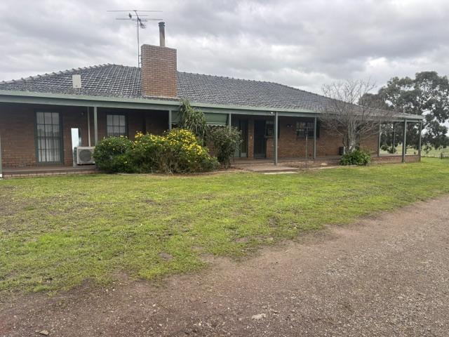 465 Wildwood Rd, Whittlesea, VIC 3757