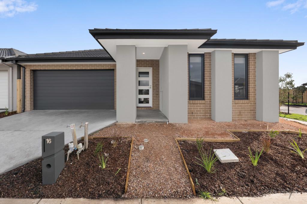 16 Beewar St, Mickleham, VIC 3064
