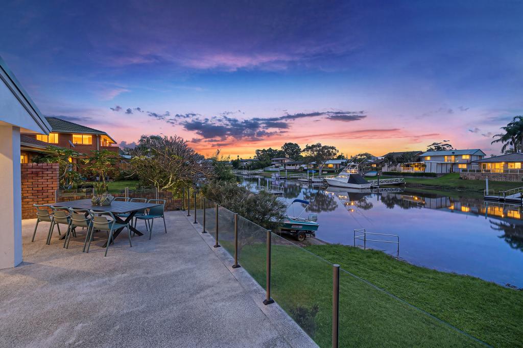 1/2 Scarborough Cl, Port Macquarie, NSW 2444