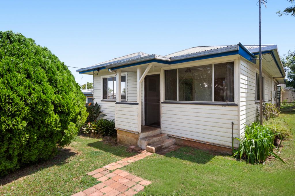 5 Belgium St, South Toowoomba, QLD 4350