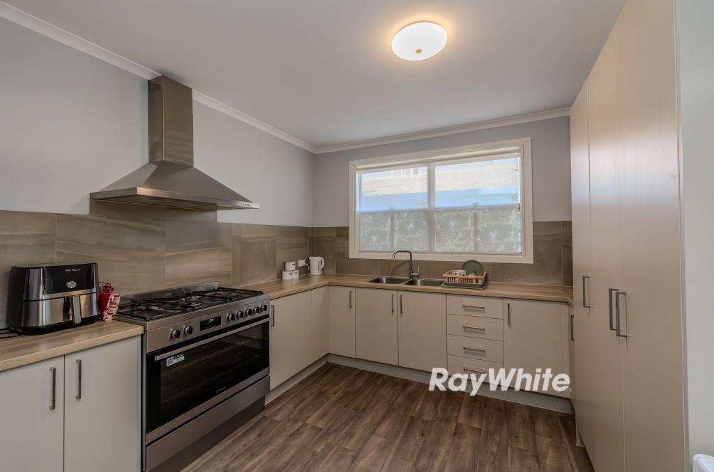 11 MORRIS ST, ROBINVALE, VIC 3549