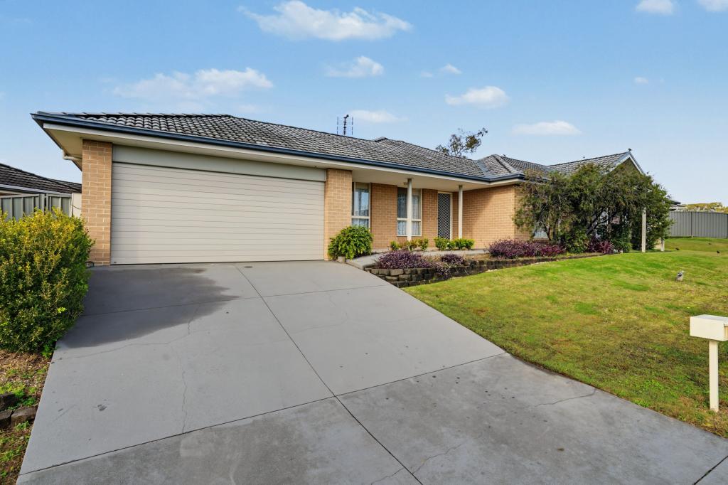 21 Salamander Rd, Wadalba, NSW 2259
