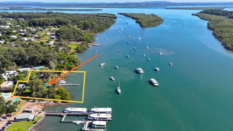 1a Bayview Rd, Russell Island, QLD 4184