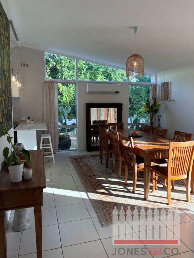 1 Pirra Ct, Two Rocks, WA 6037