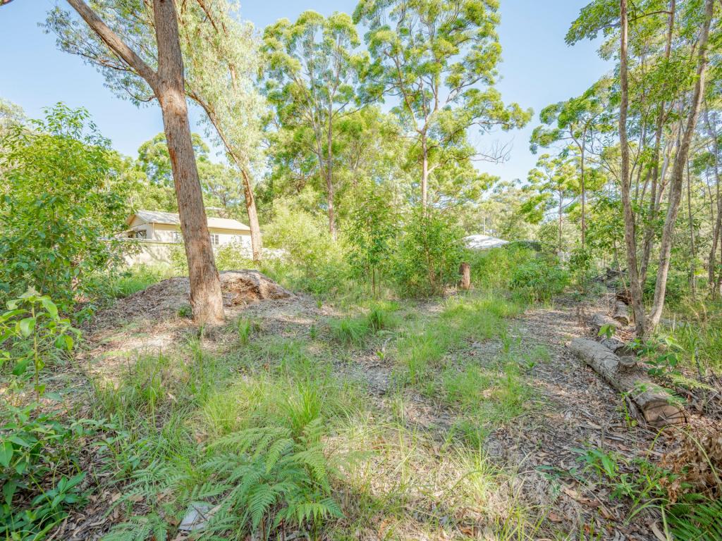 12 Cook Ave, Russell Island, QLD 4184