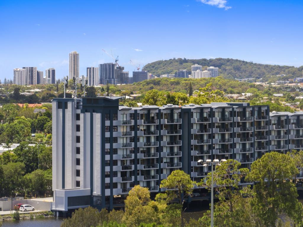 240/25 Lake Orr Dr, Robina, QLD 4226