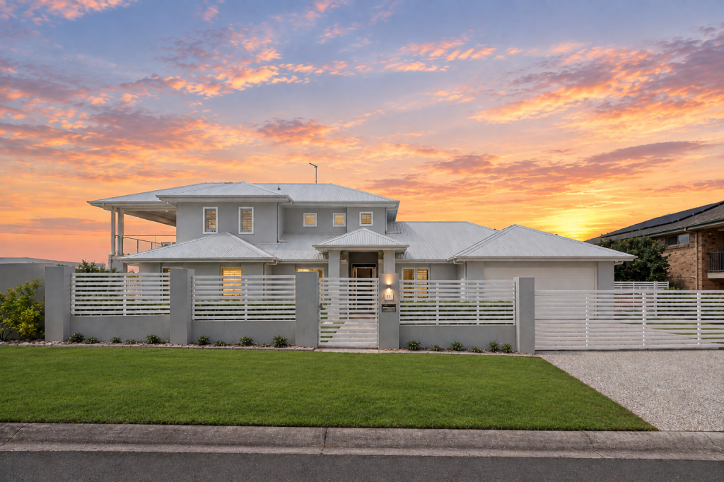 15 Brampton Cl, Redland Bay, QLD 4165