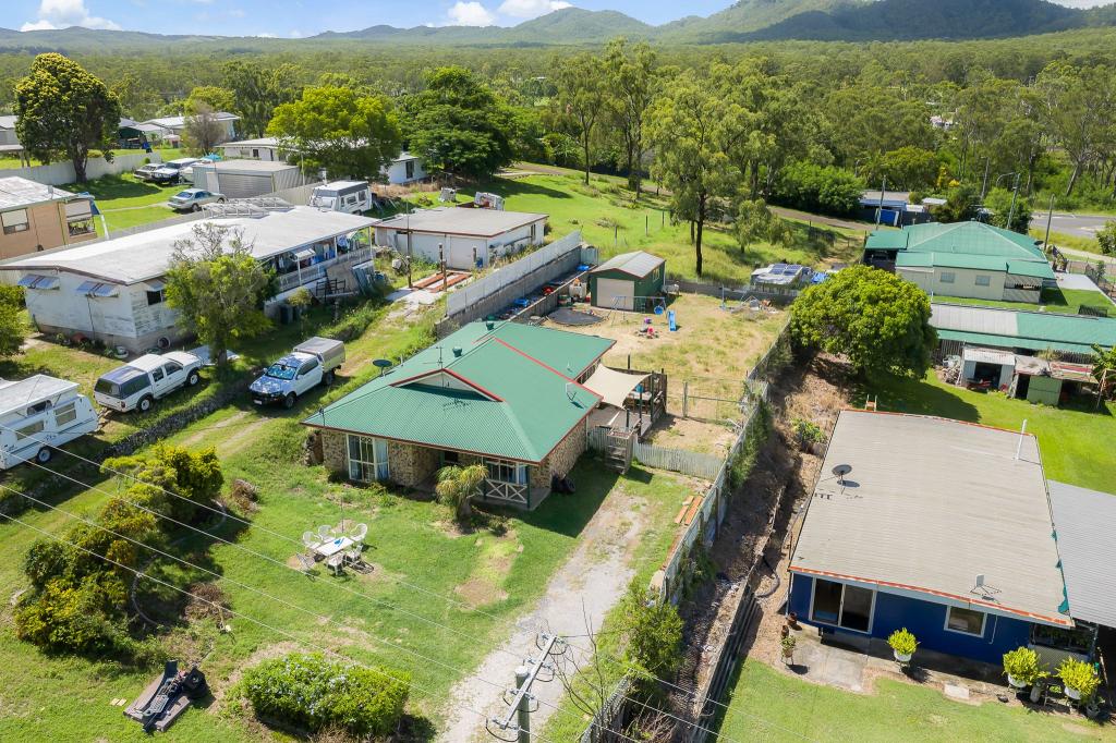 8 Balfour St, Mount Larcom, QLD 4695