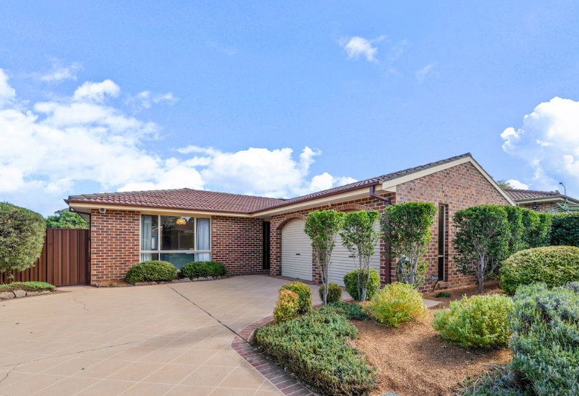 10 Fairweather Cct, Lyneham, ACT 2602