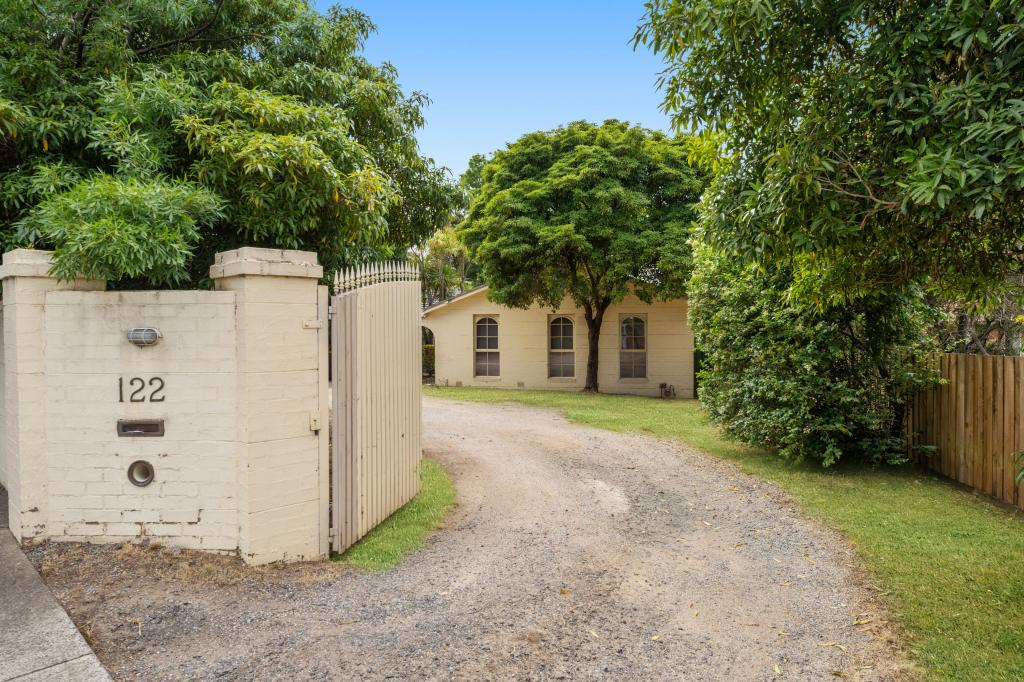 122 HIGH ST, DONCASTER, VIC 3108