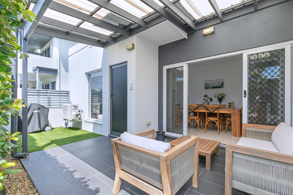 1/106 Pembroke St, Carina, QLD 4152