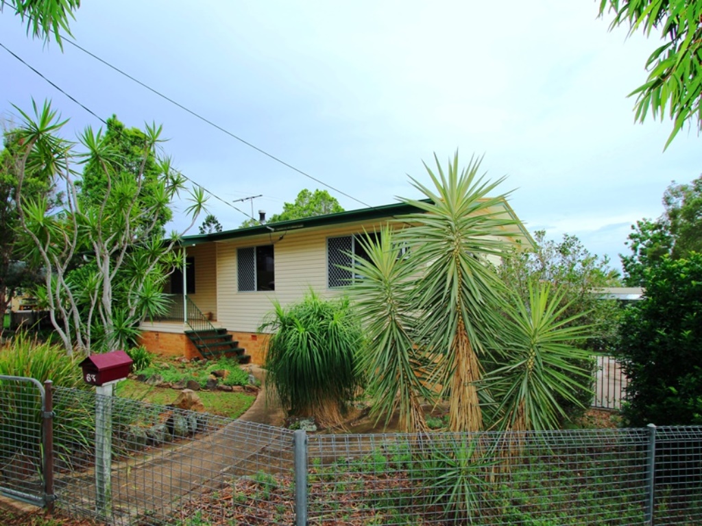 63 HOLDSWORTH RD, NORTH IPSWICH, QLD 4305