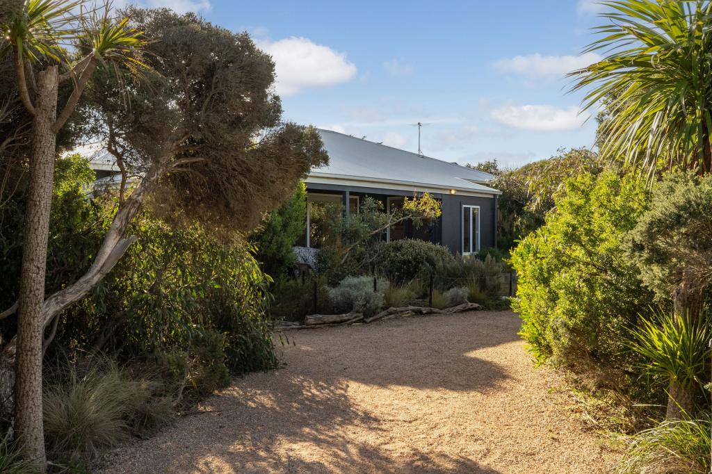 16 Sinclair Ave, Surf Beach, VIC 3922