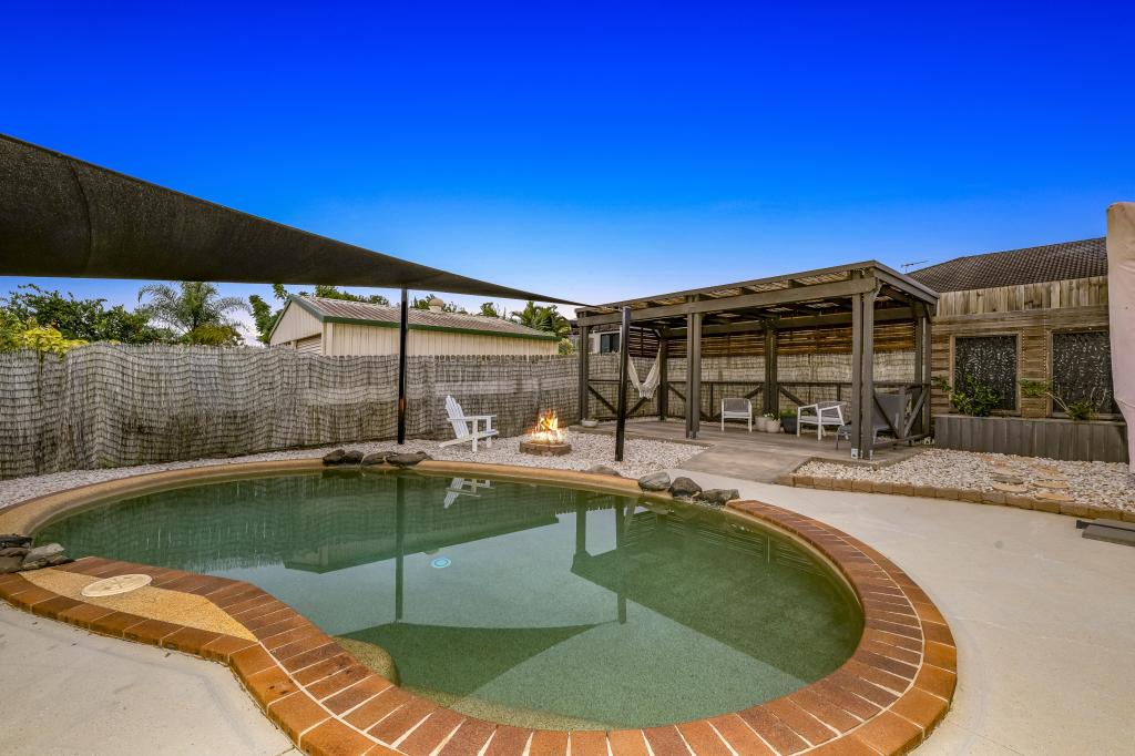 19 Hilltop Pde, Avoca, QLD 4670