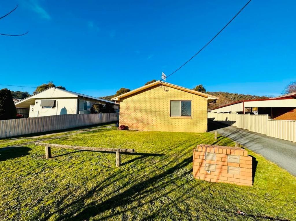 1/12 Gilbert St, Tumbarumba, NSW 2653