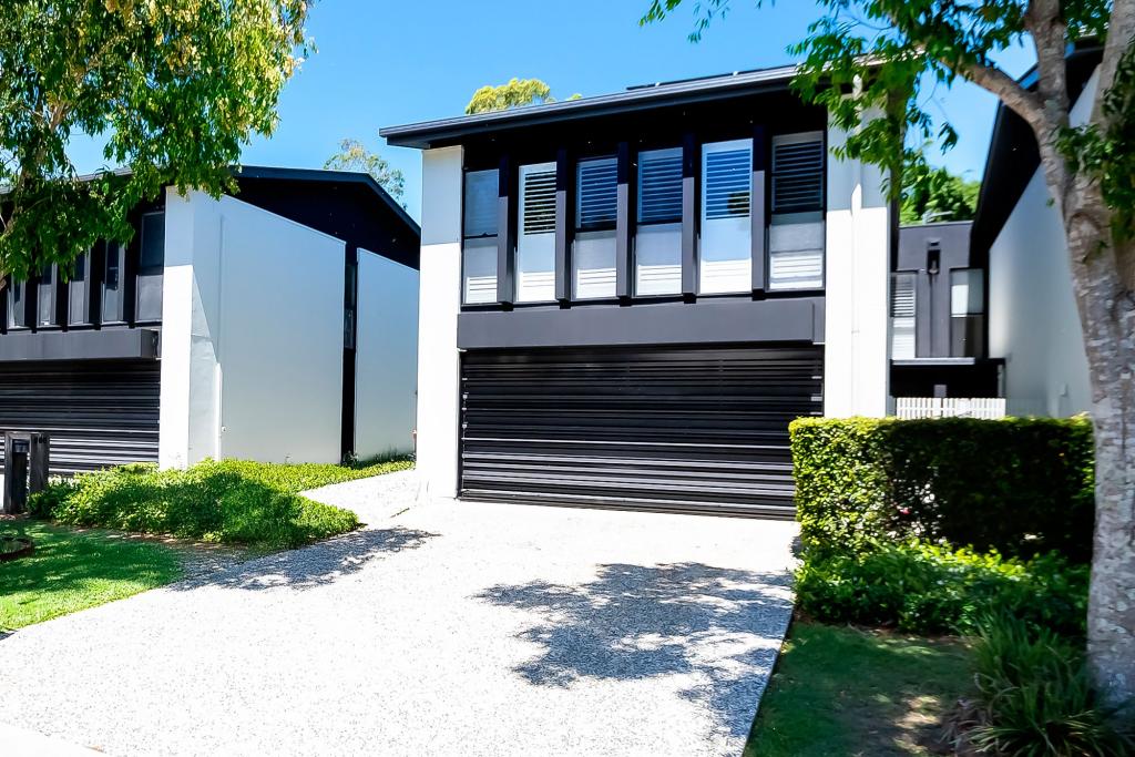 902 Medinah Ave, Robina, QLD 4226