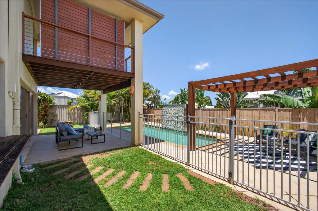 9 SEAGRASS PL, REDLAND BAY, QLD 4165