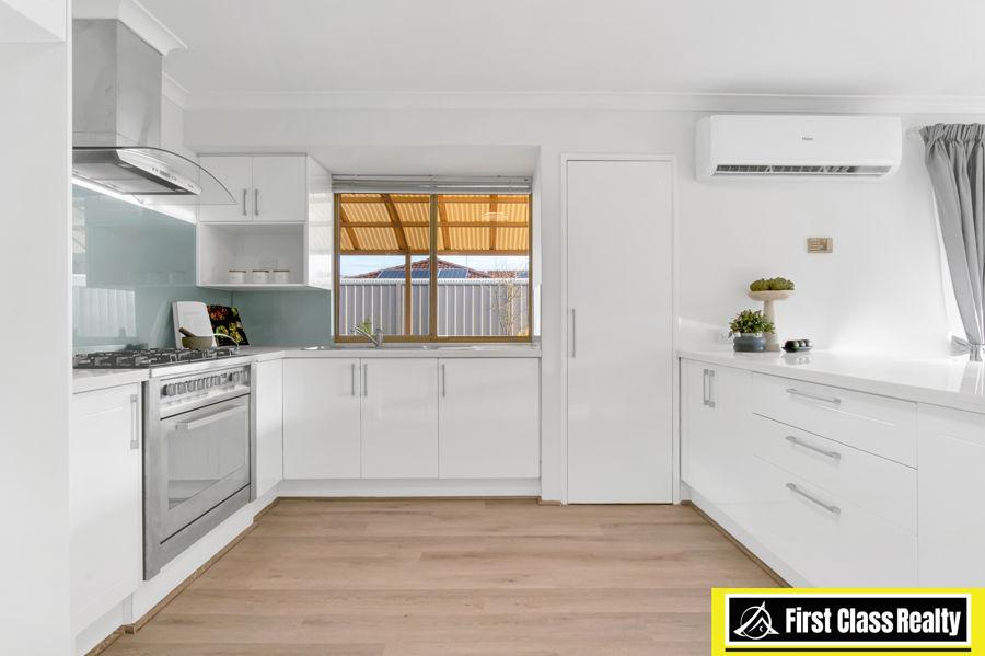 42 Fleetwood Cct, Woodvale, WA 6026