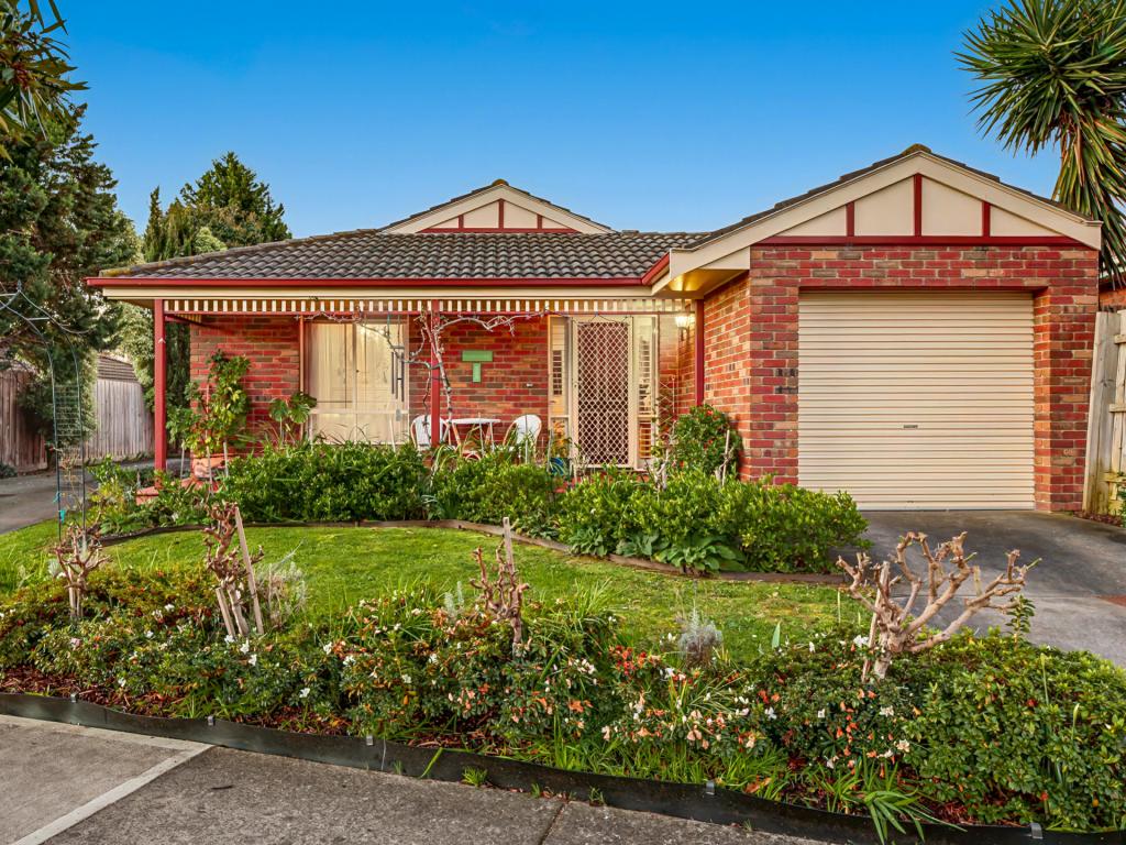 1/53 Collins Cres, Berwick, VIC 3806