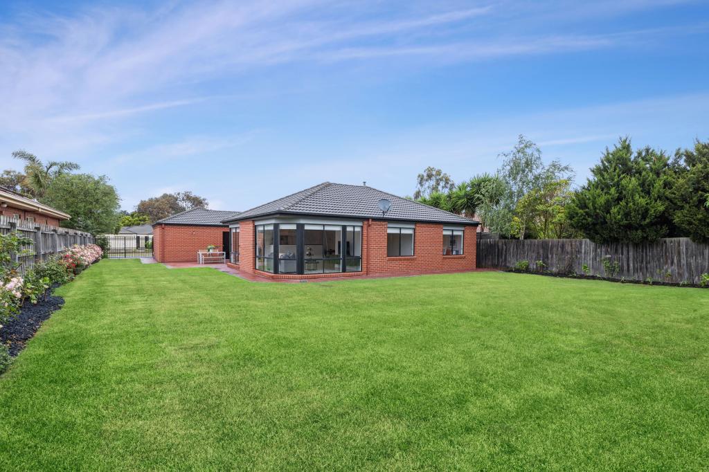 14 Orchardview Gr, Sunbury, VIC 3429