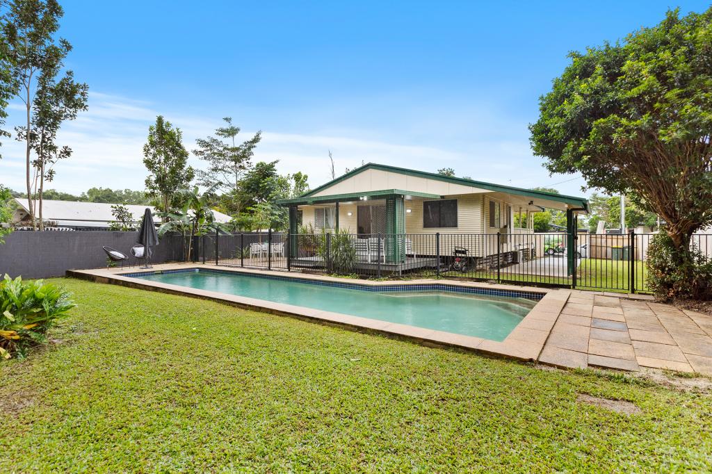 11 Moignard St, Manoora, QLD 4870
