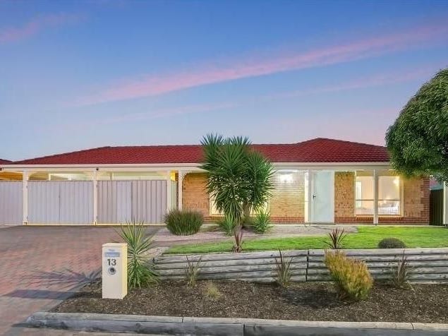 13 Brooks Cct, Woodcroft, SA 5162